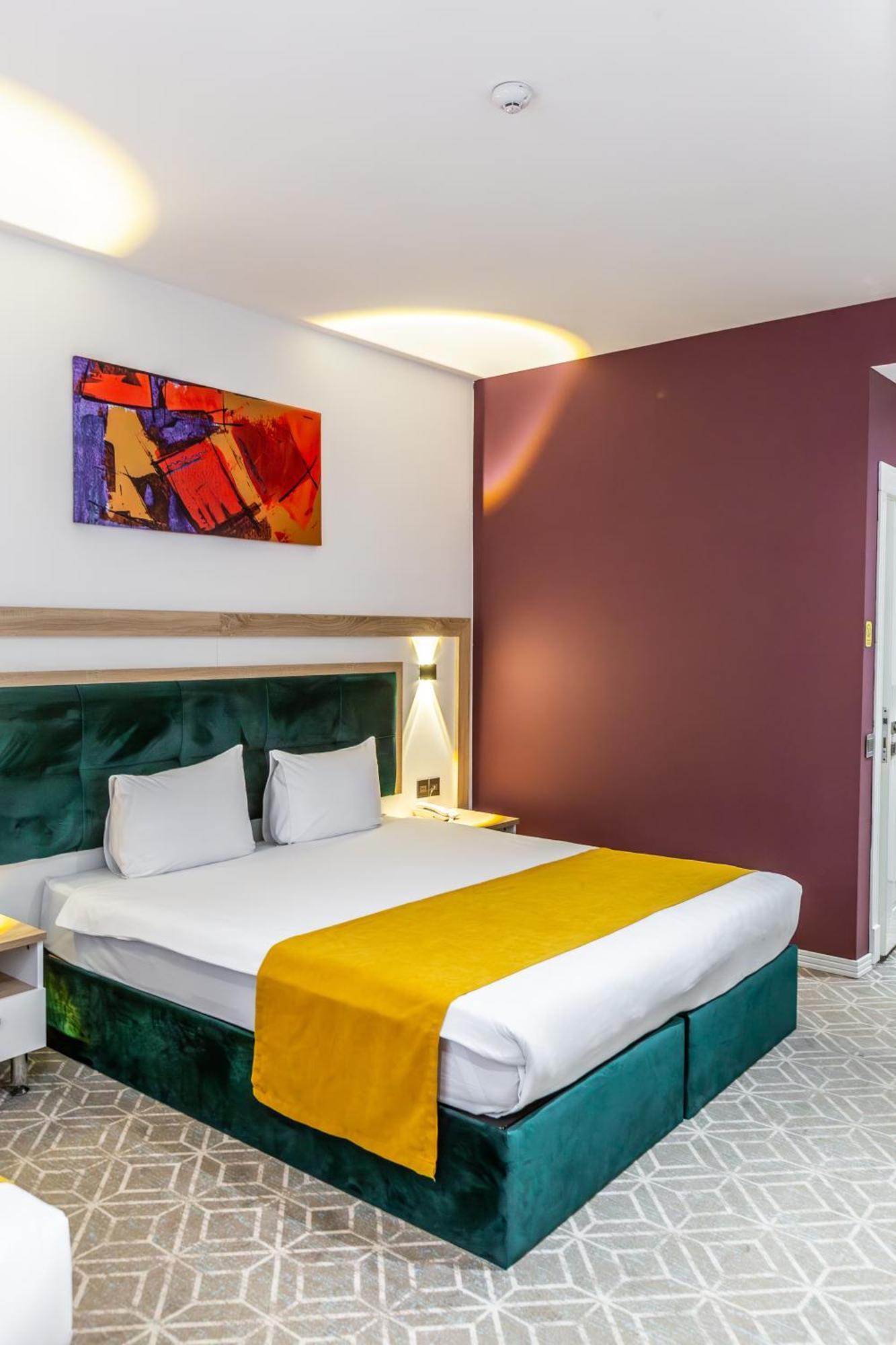 Alba Hotel & Spa Баку Екстер'єр фото A room at the hotel
