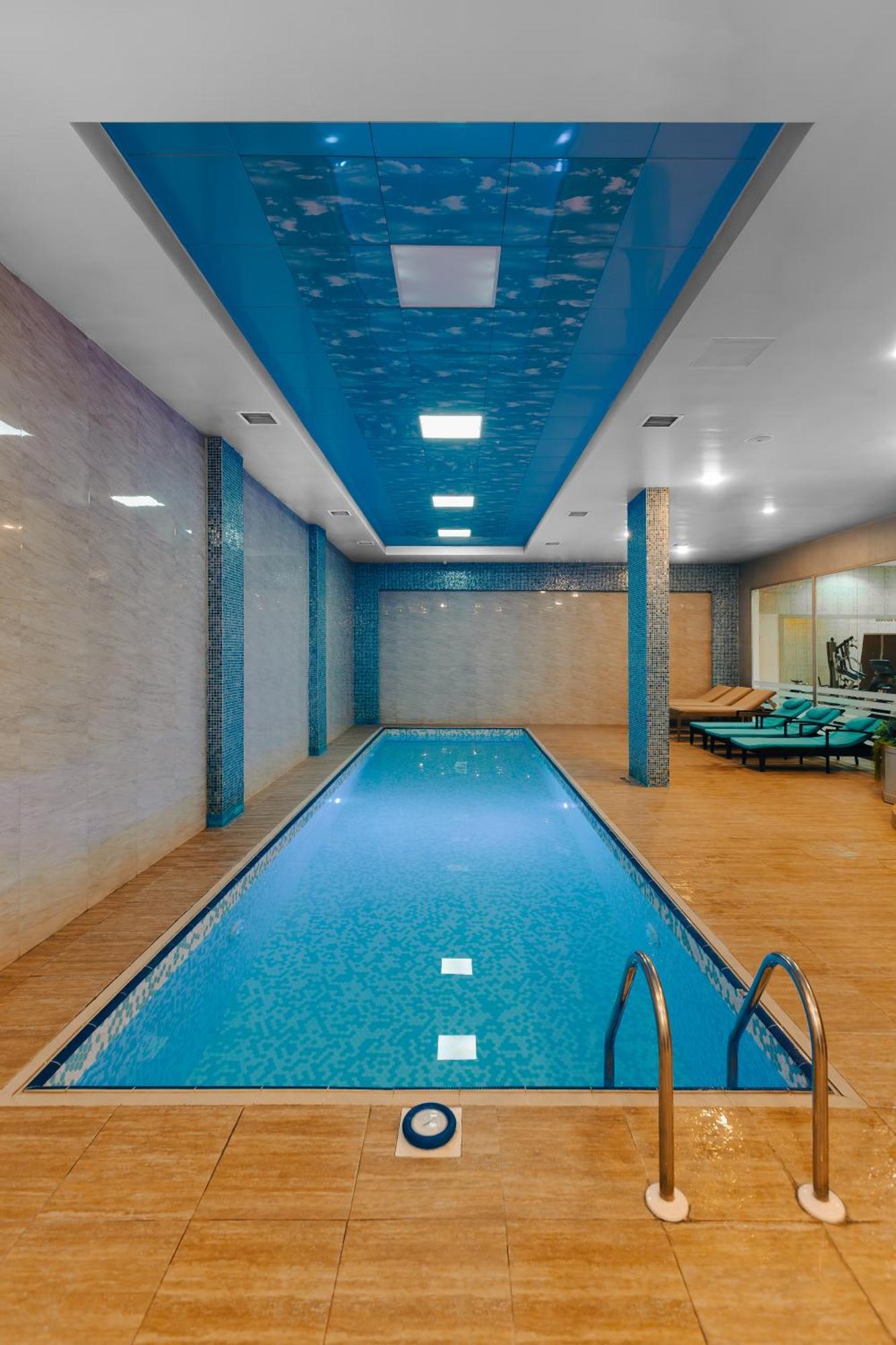 Alba Hotel & Spa Баку Екстер'єр фото Swimming pool
